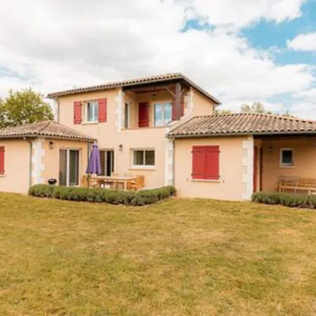 Modern With Large Garden Villa *