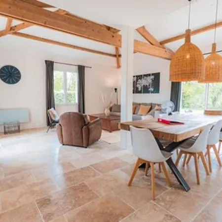 Villa Modern With Large Garden *